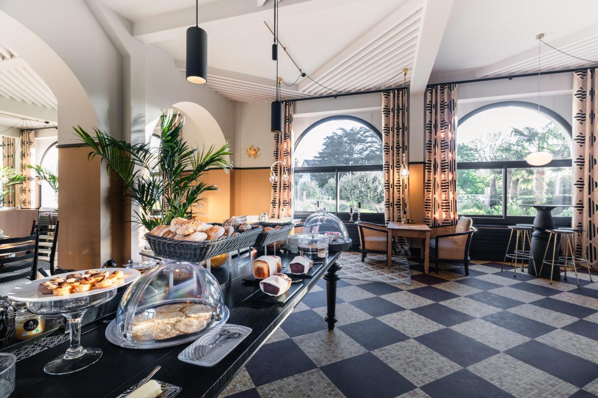 Hotel De Diane Sables-dʼOr-les-Pins Kültér fotó