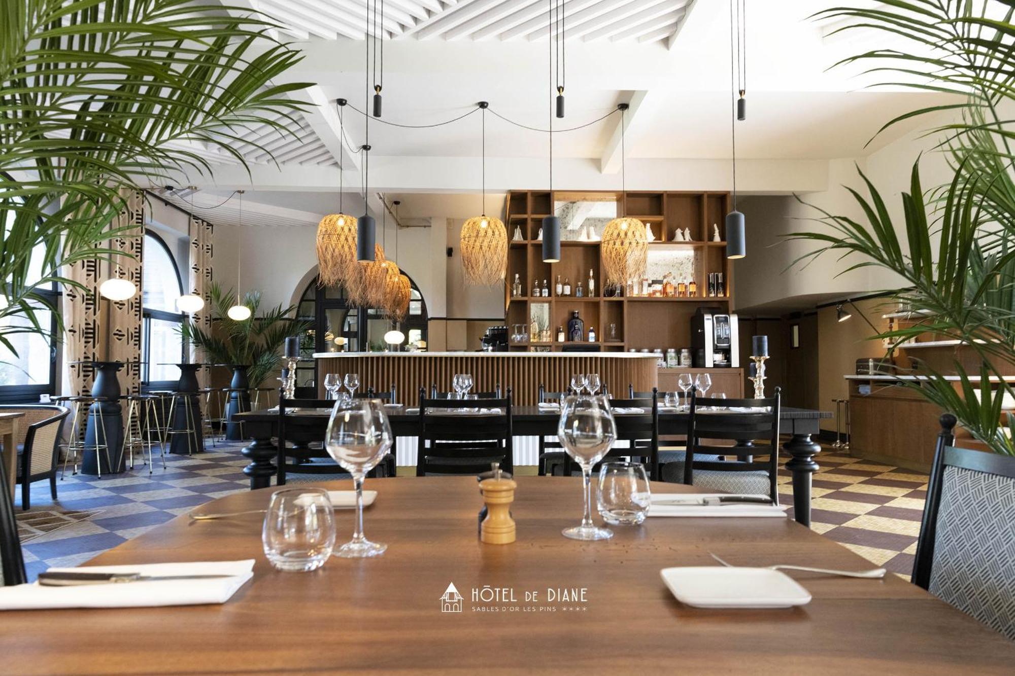 Hotel De Diane Sables-dʼOr-les-Pins Kültér fotó
