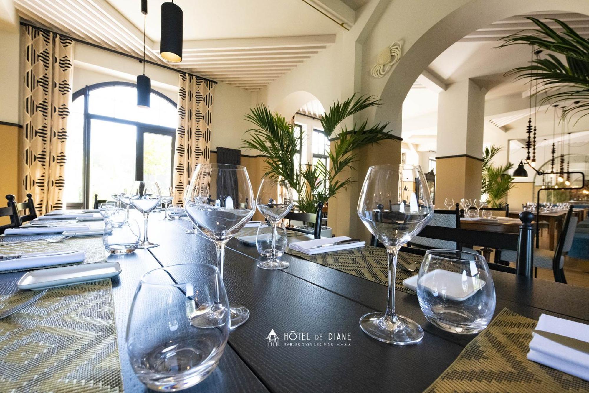 Hotel De Diane Sables-dʼOr-les-Pins Kültér fotó